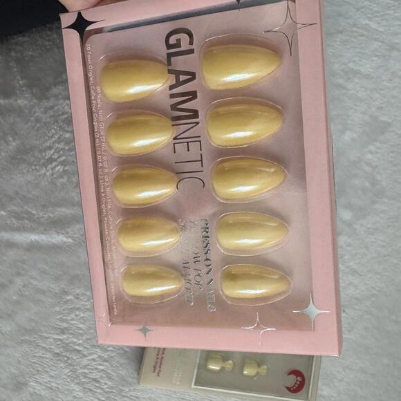 glamnetic press on nails & toenails - Picture 4 of 5